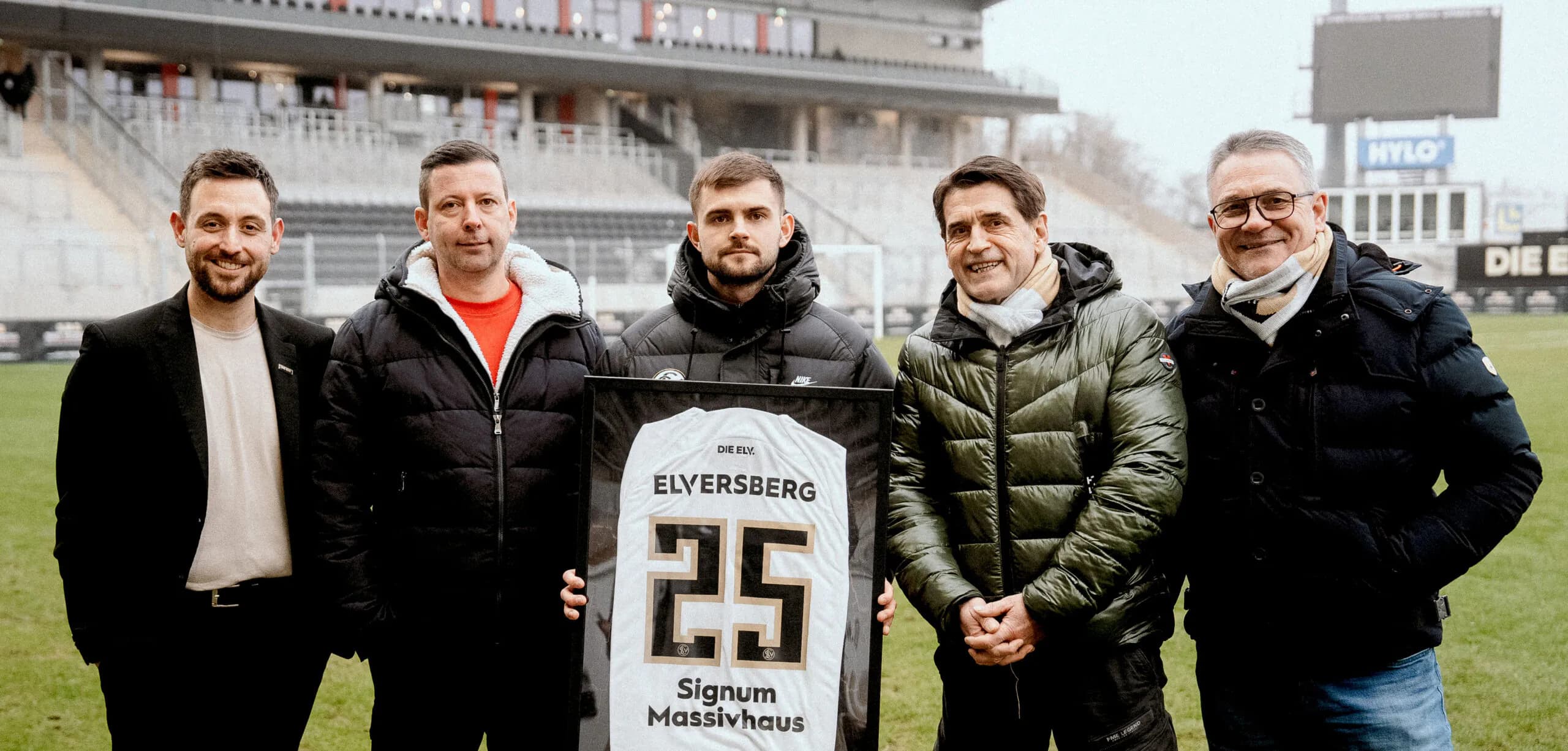 Die drei Inhaber von Signum Massivhaus mit SV07 Elversberg